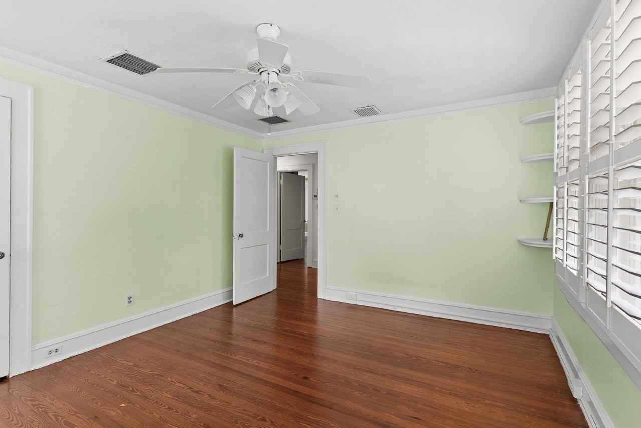 418 Jasmine Way - Photo 3 of 50