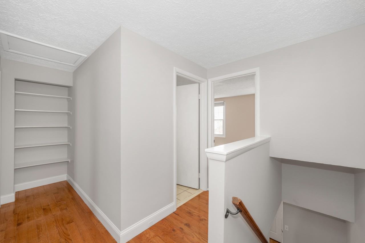 11724 Rosearbor Ct - Photo 5 of 15