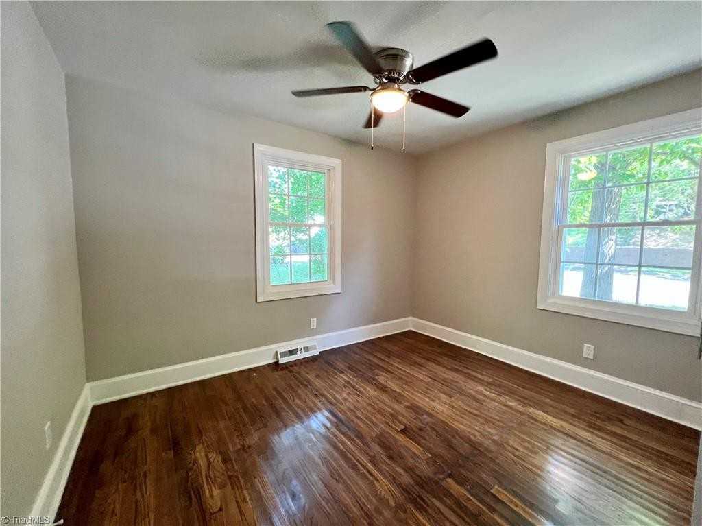 1919 Maryland Ave #1 - Photo 4 of 24