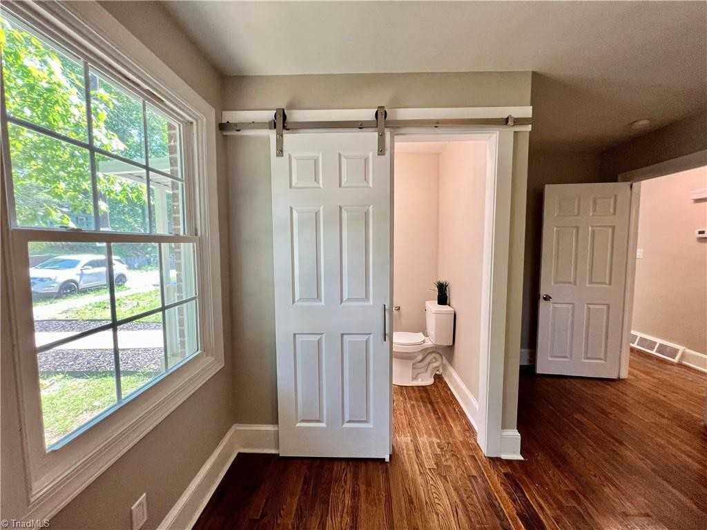 1919 Maryland Ave #1 - Photo 5 of 24