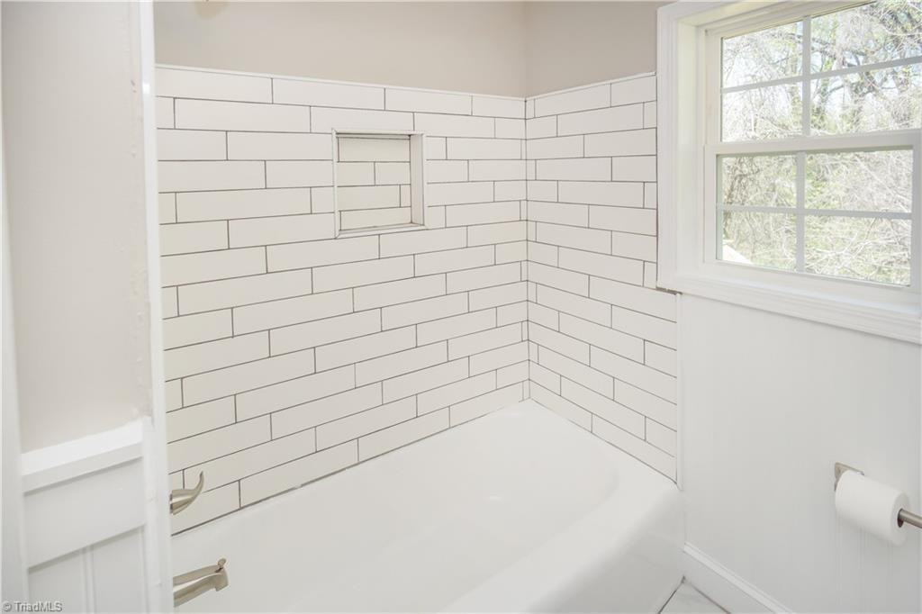 1919 Maryland Ave #1 - Photo 7 of 24