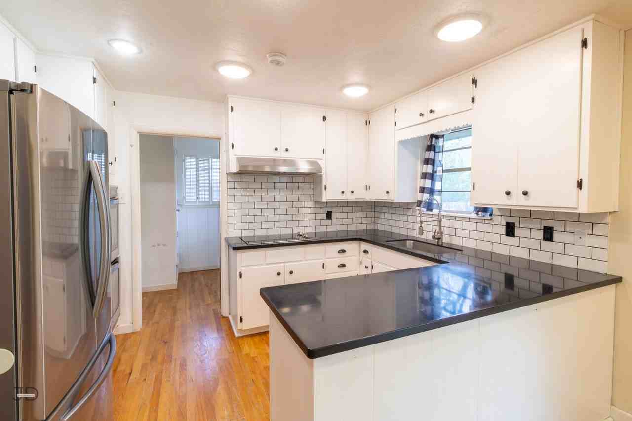 1556 Singleton Ave #1 - Photo 6 of 22