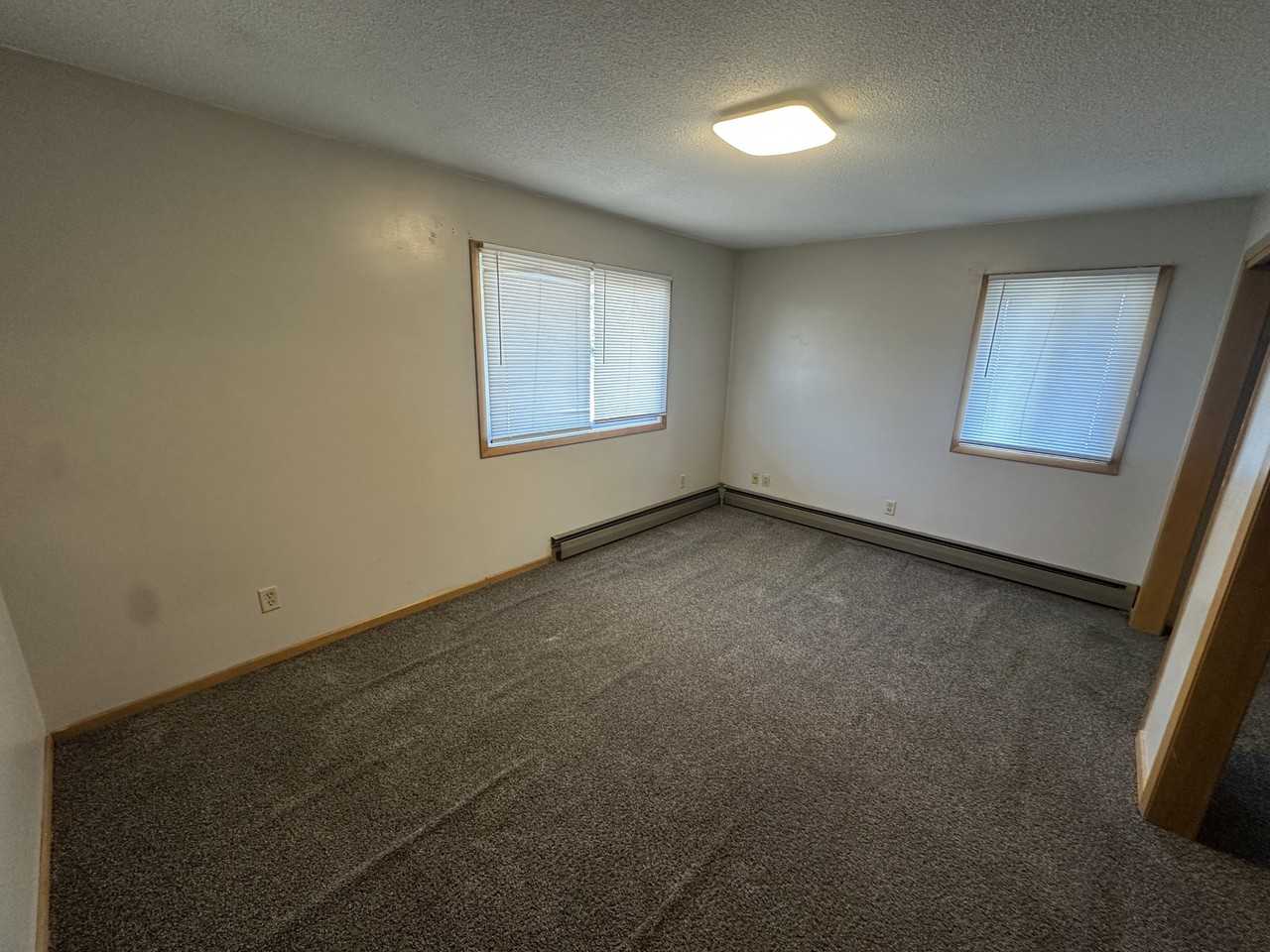 905 N Main St #2 - Photo 2 of 8