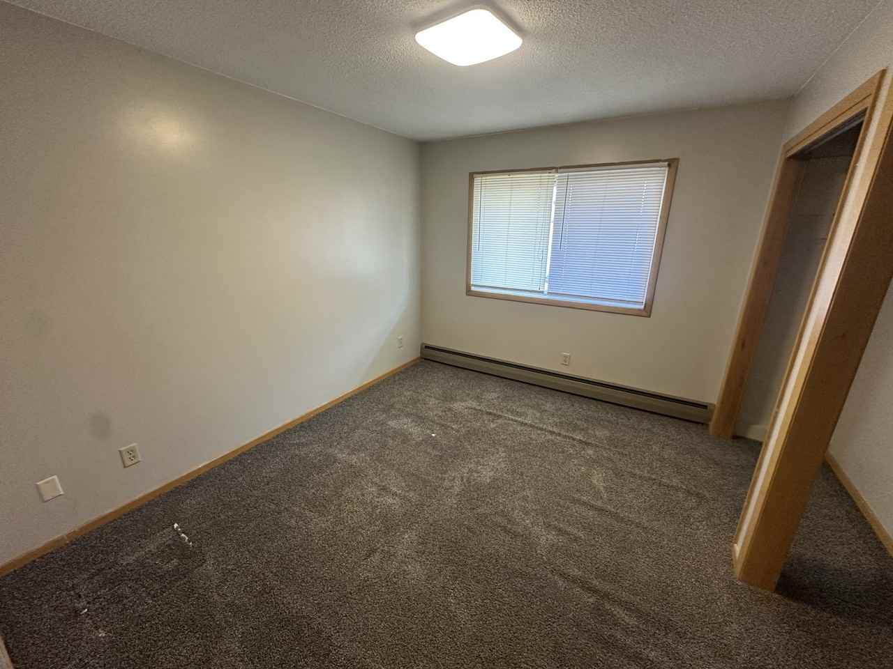 905 N Main St #2 - Photo 6 of 8