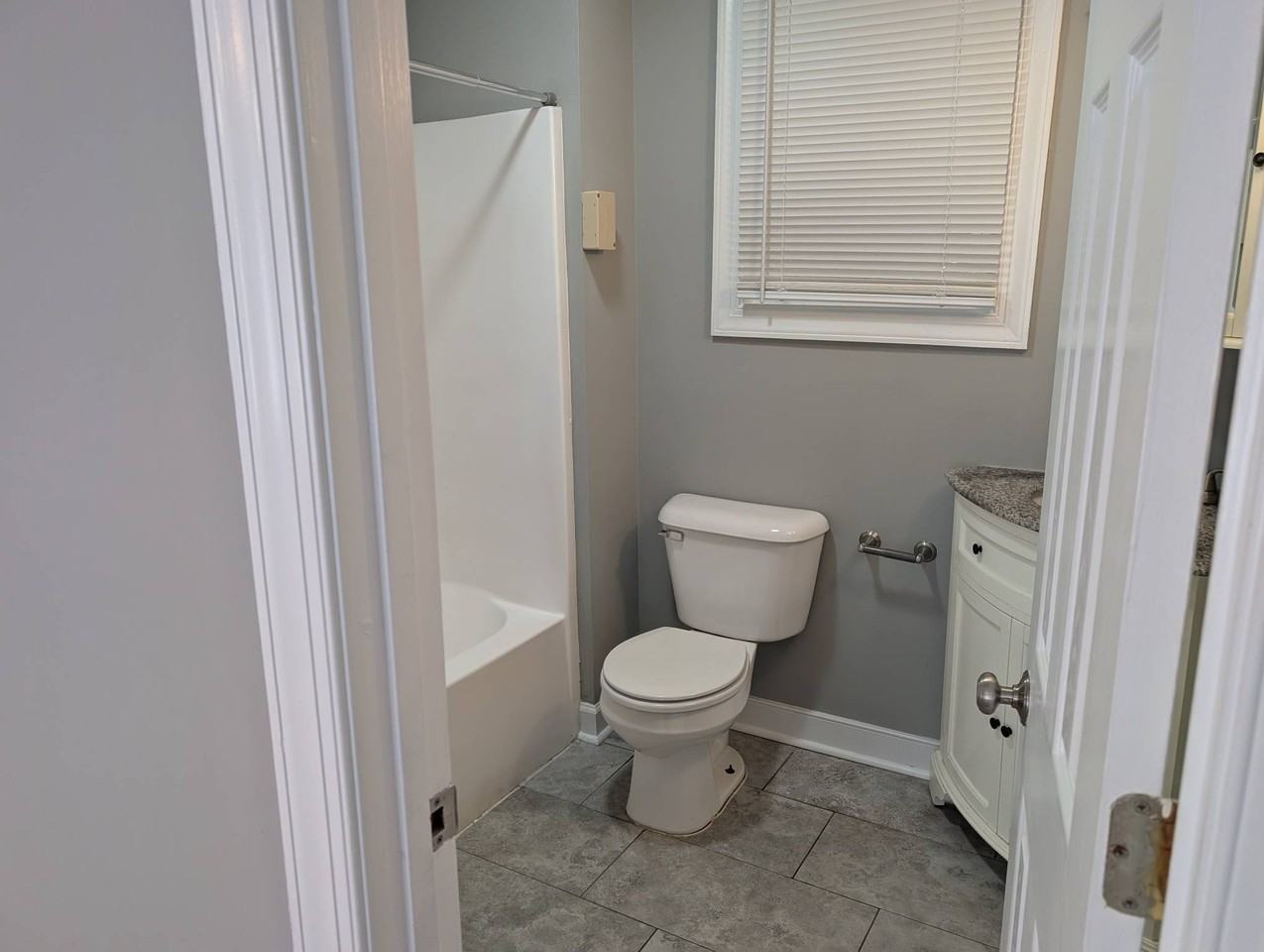 2115 East Marshall Street - B basement #BBS - Photo 4 of 27