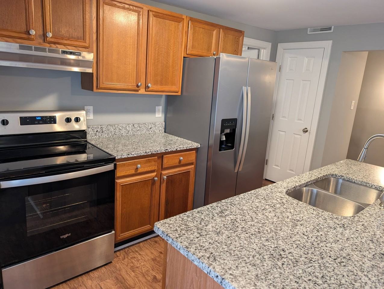 2115 East Marshall Street - B basement #BBS - Photo 6 of 27