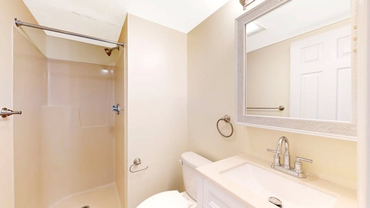 Revel Laurel Ridge - Photo 7 of 9