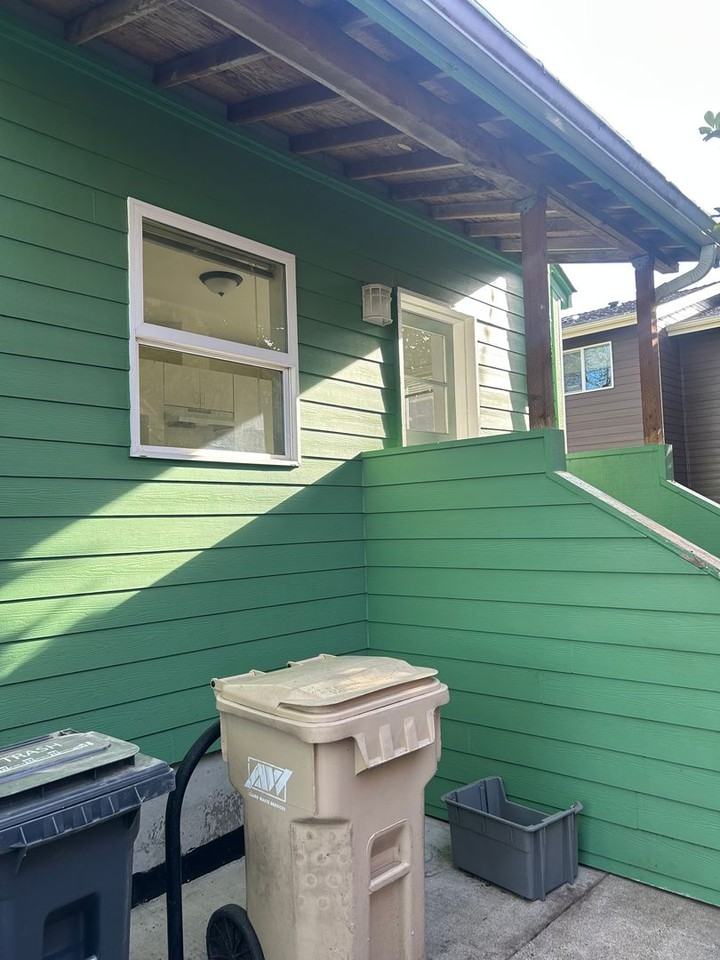 535 Nw 21st St - Photo 4 of 17