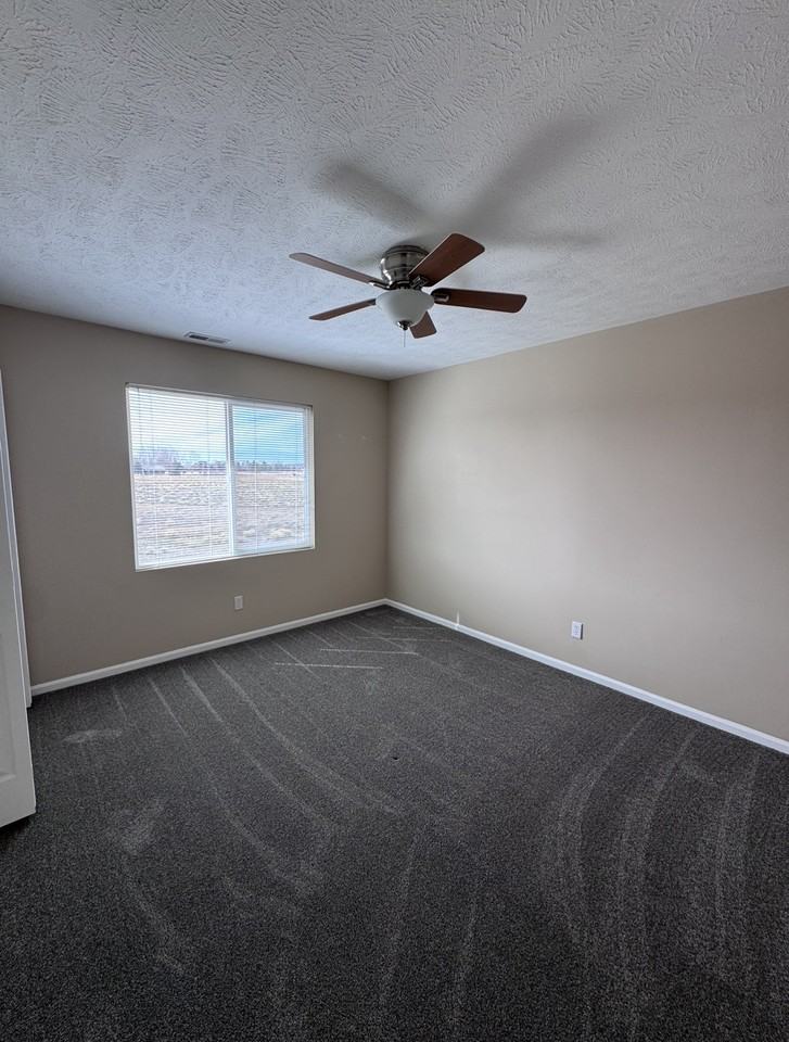 374 Colter Ave #1 - Photo 5 of 8