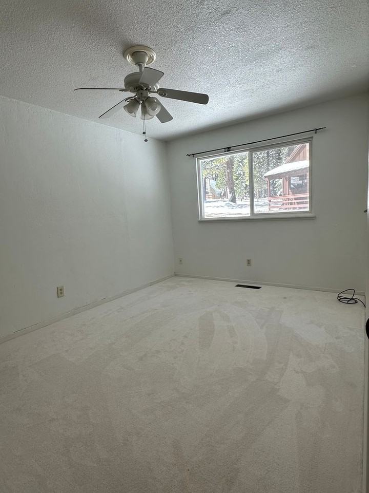 897 Julie Ln - Photo 7 of 10