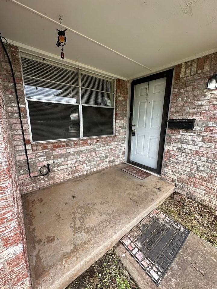 4720 Spiva Dr - Photo 7 of 33