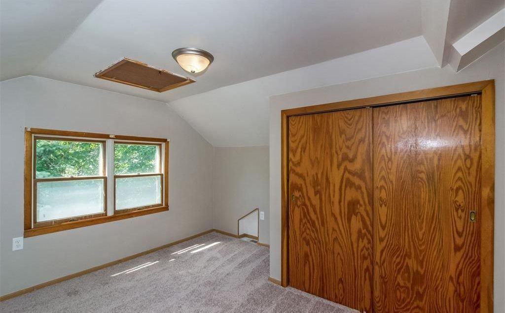 1050 17th St Ne - Photo 4 of 15