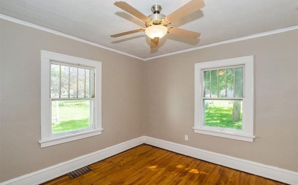 1050 17th St Ne - Photo 5 of 15