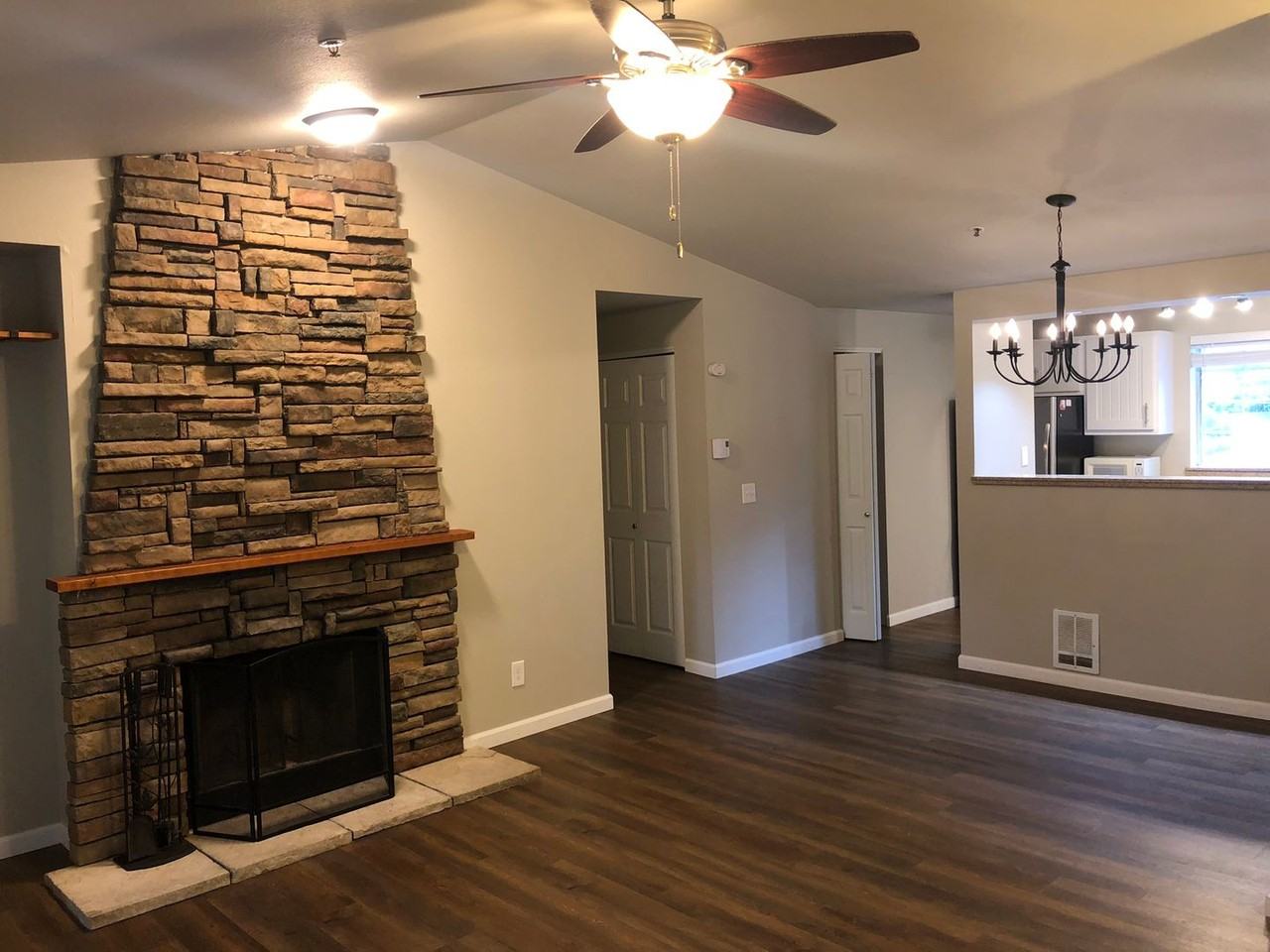 580 Front St S #D312 - Photo 3 of 15