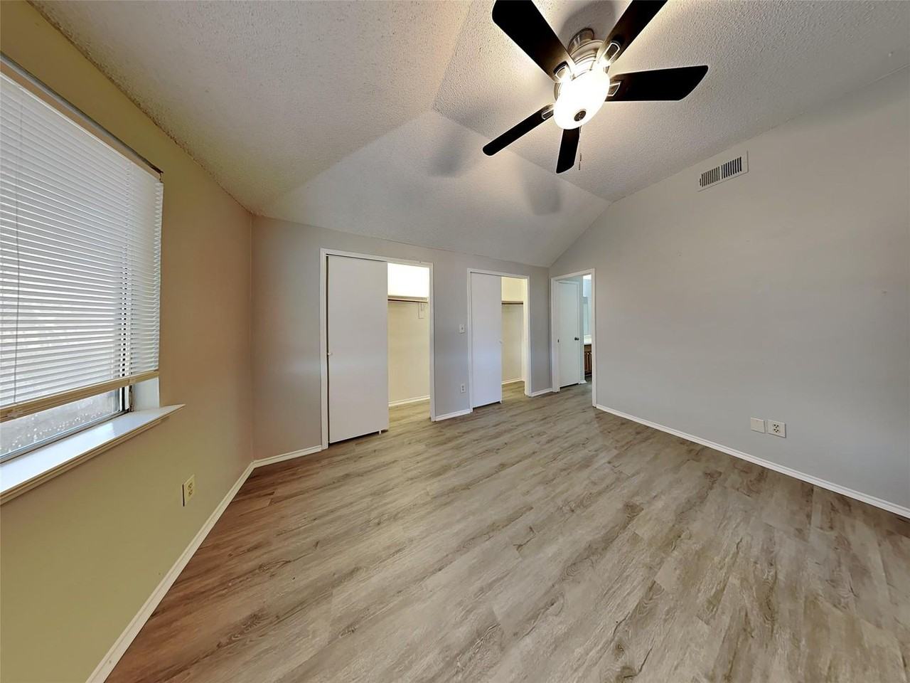 6701 Windwillow Dr - Photo 7 of 19