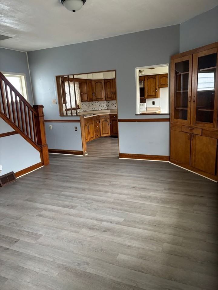 712 E Reynolds St - Photo 3 of 8