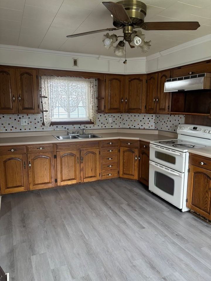 712 E Reynolds St - Photo 4 of 8