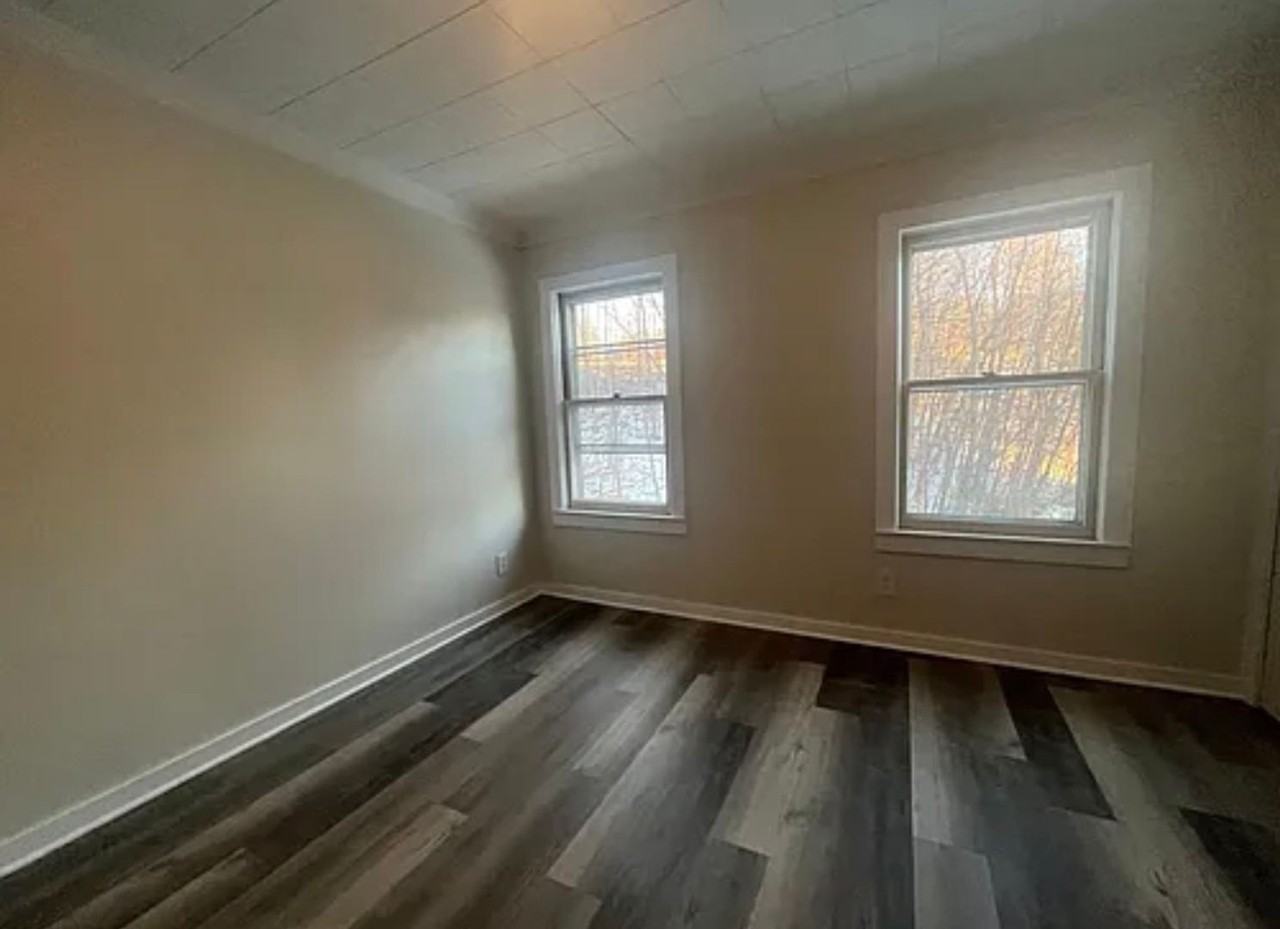 24 Christine St - Photo 5 of 10