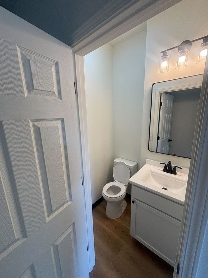 231 Walnut Hill Ln - Photo 5 of 8