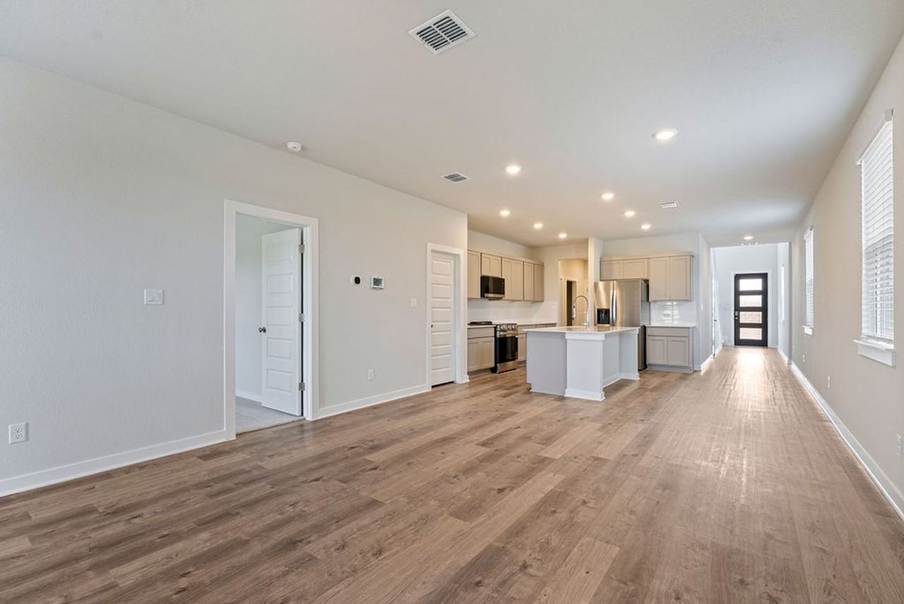 1232 Lavender Way - Photo 3 of 27