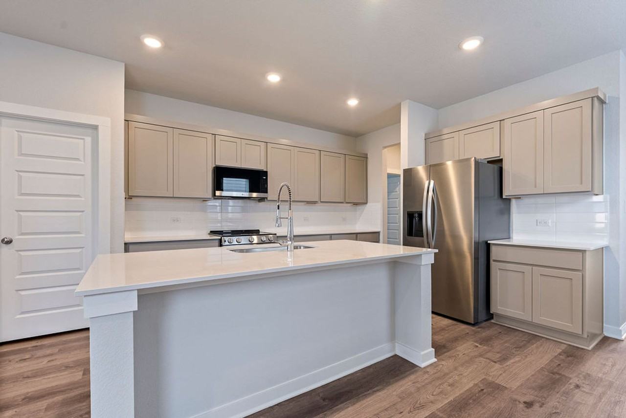 1232 Lavender Way - Photo 5 of 27