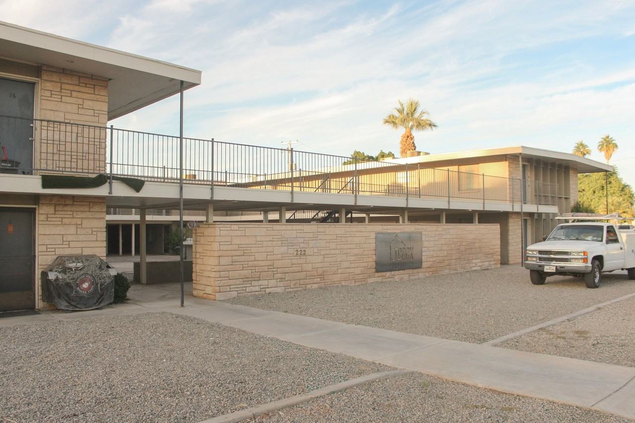 Country Club - Photo 2 of 6