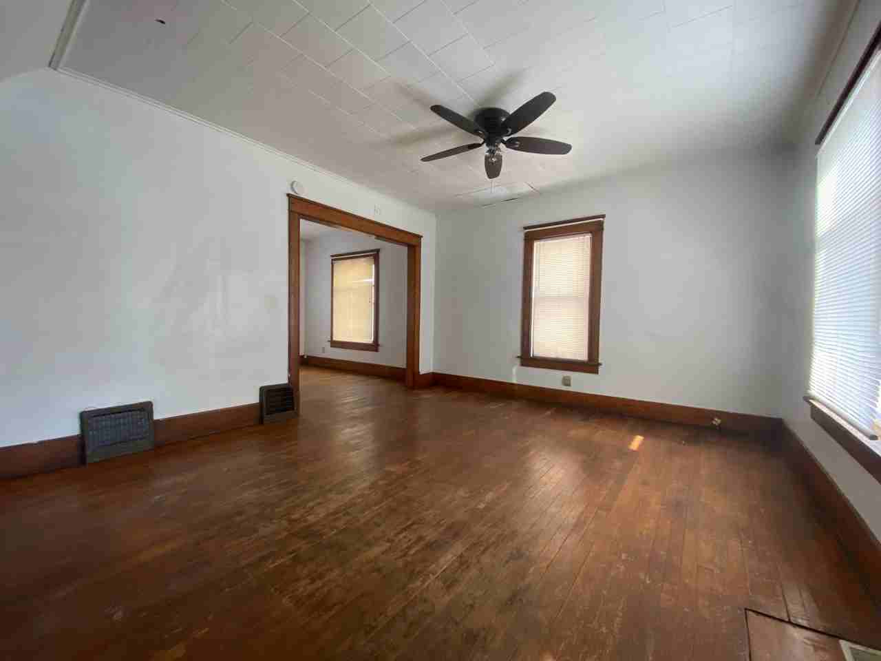 1422 5th Ave N - Photo 2 of 7