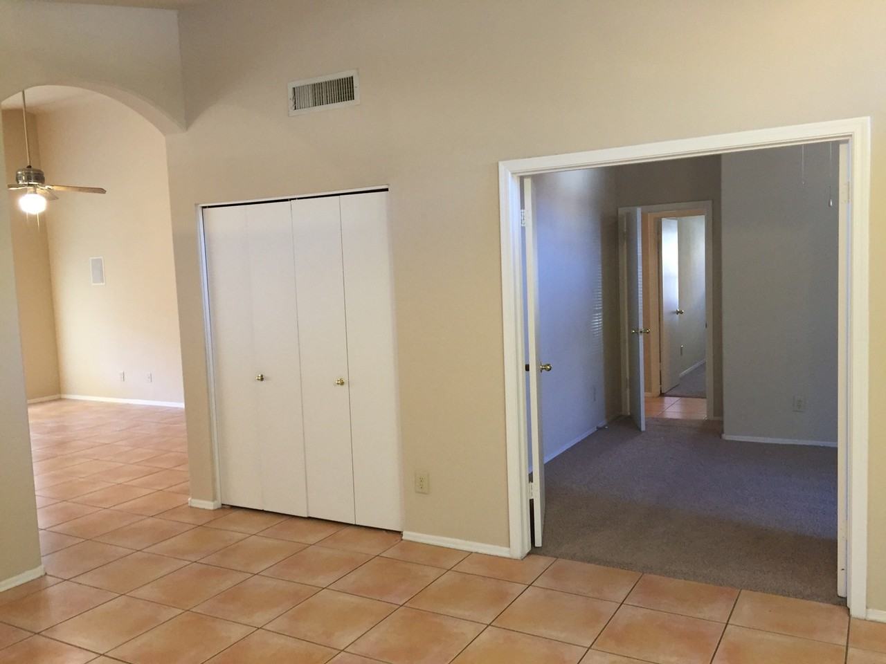 741 W Hackamore St - Photo 5 of 17