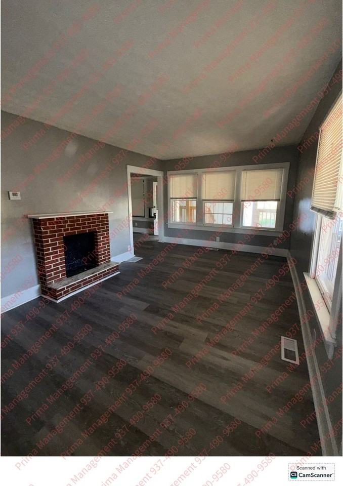 2306 Alice St - Photo 3 of 13