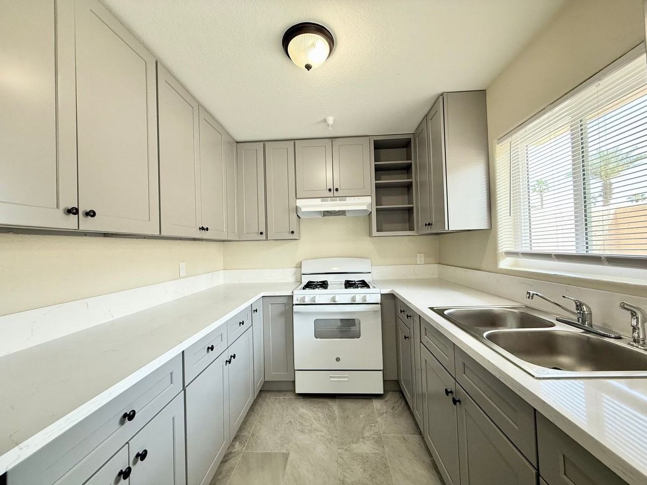 83405 Date Ave #08 - Photo 3 of 22