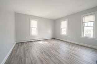 194 N Chestnut St - Photo 1 of 1