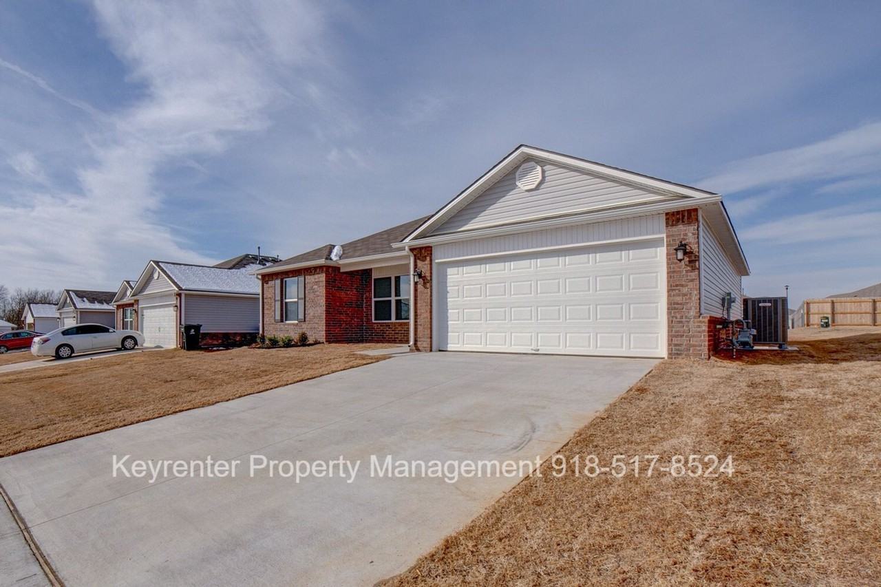 1606 S 31st St - Photo 2 of 27