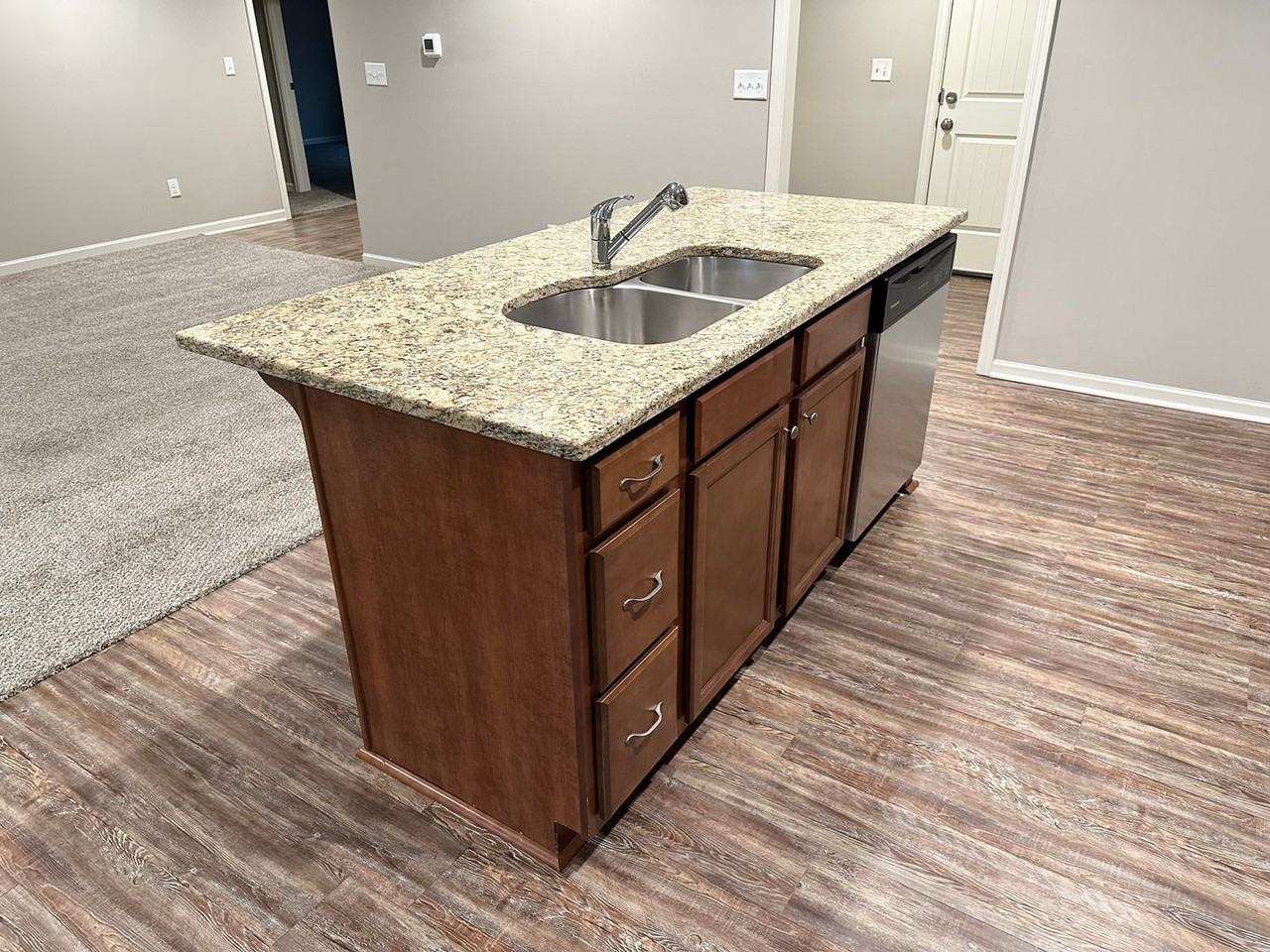 529 Se Maple Dr - Photo 7 of 14