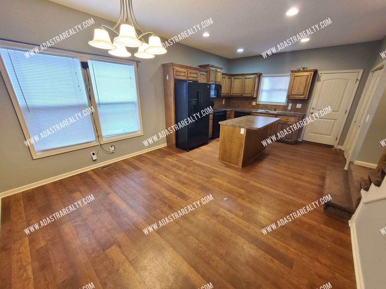 1122 Armstrong Ave - Photo 7 of 22