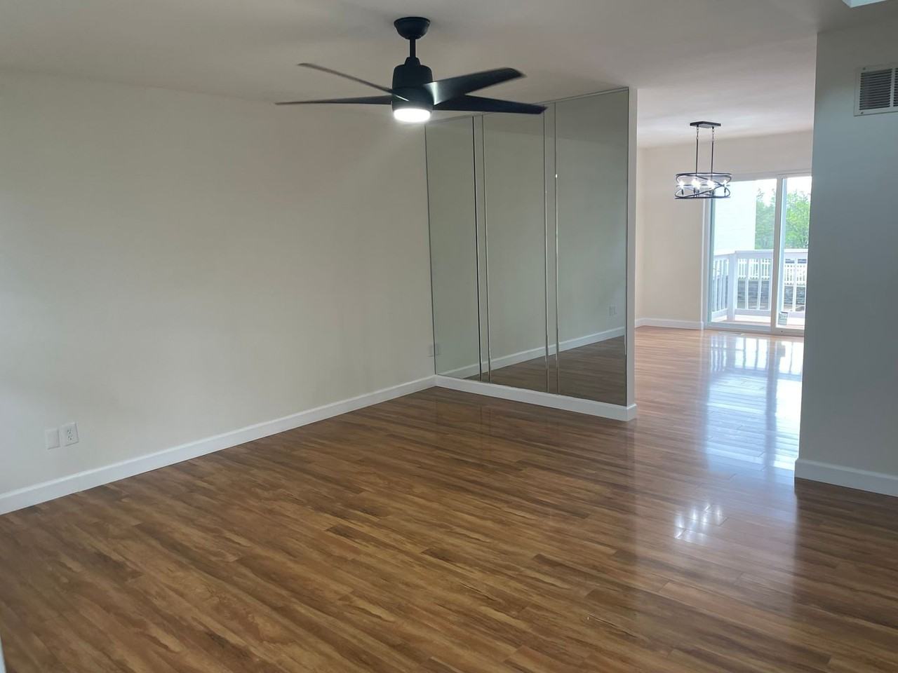 3125 Park Hampton Ct - Photo 7 of 44