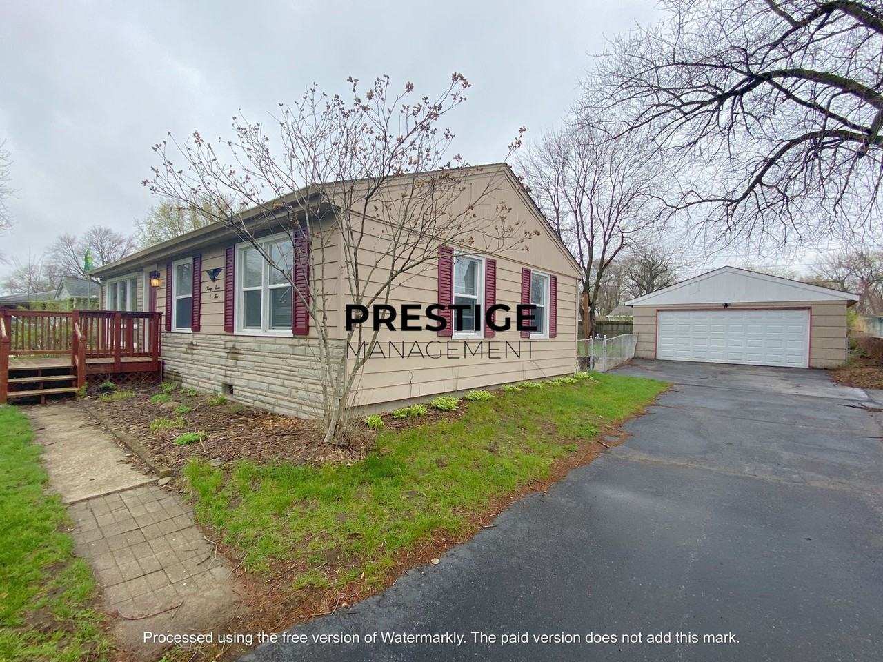 2705 Poplar St - Photo 2 of 19