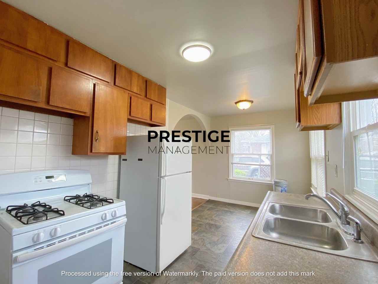 2705 Poplar St - Photo 7 of 19