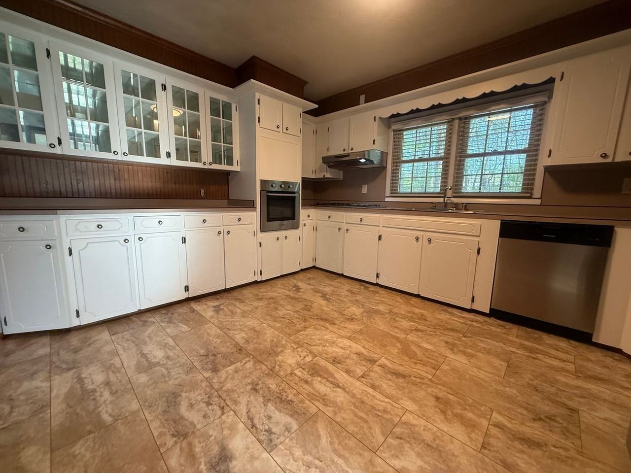 2930 Mcneil Rd - Photo 6 of 21