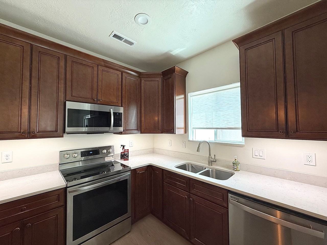 3974 W Red Tail Dr #B - Photo 6 of 23