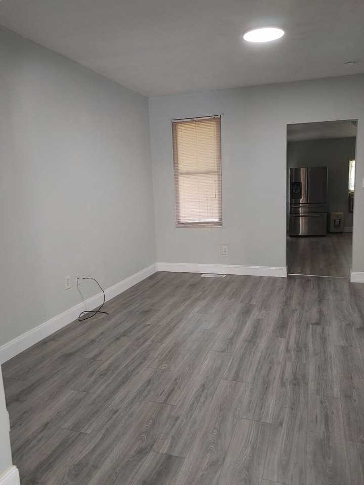 34 N Franklin St - Photo 4 of 12