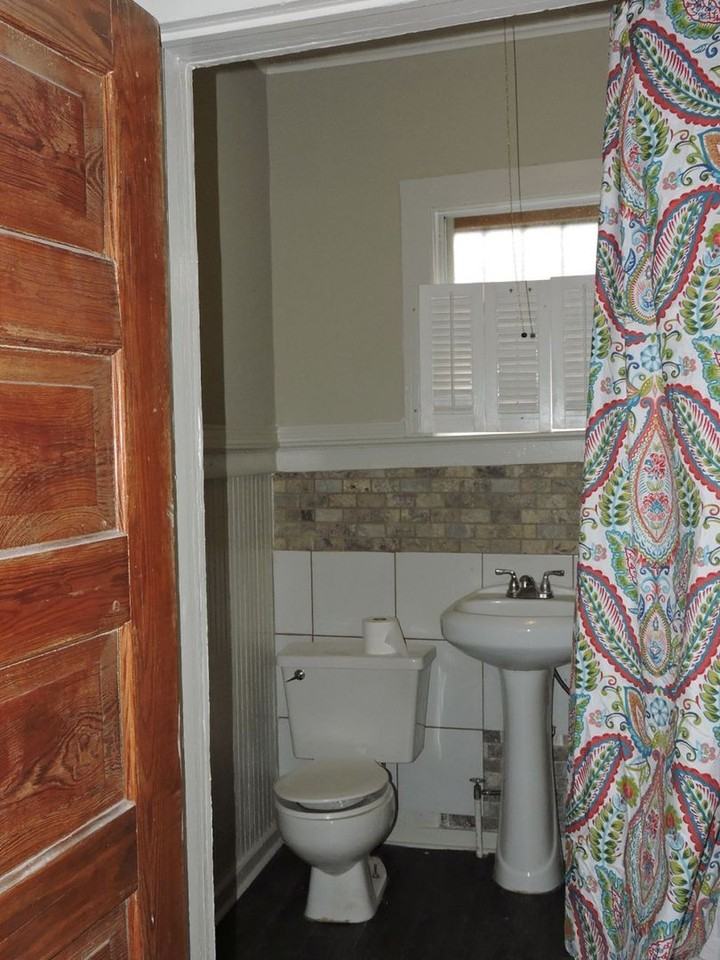 530 Camelia Ave - Photo 5 of 10