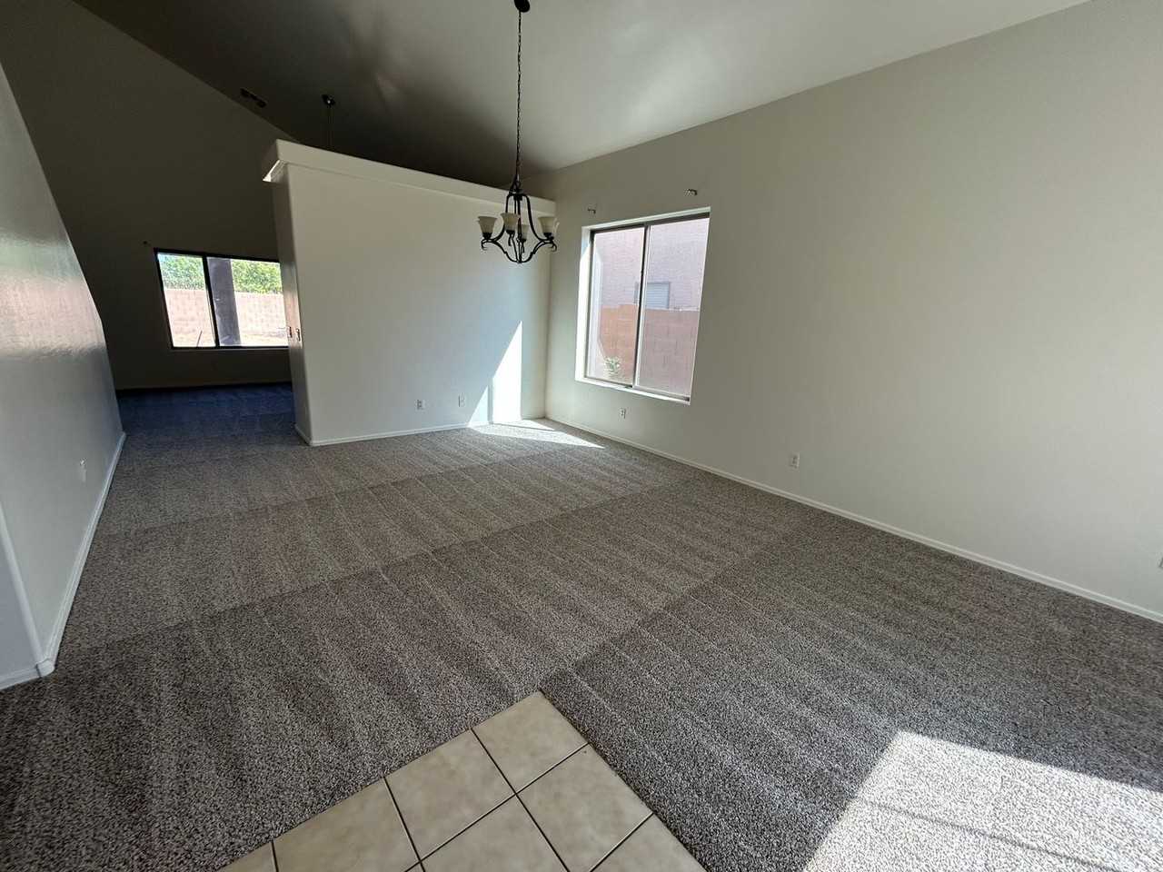 2640 E Silversmith Trl - Photo 2 of 20