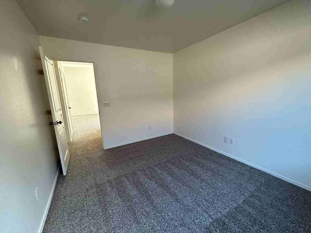 2640 E Silversmith Trl - Photo 7 of 20