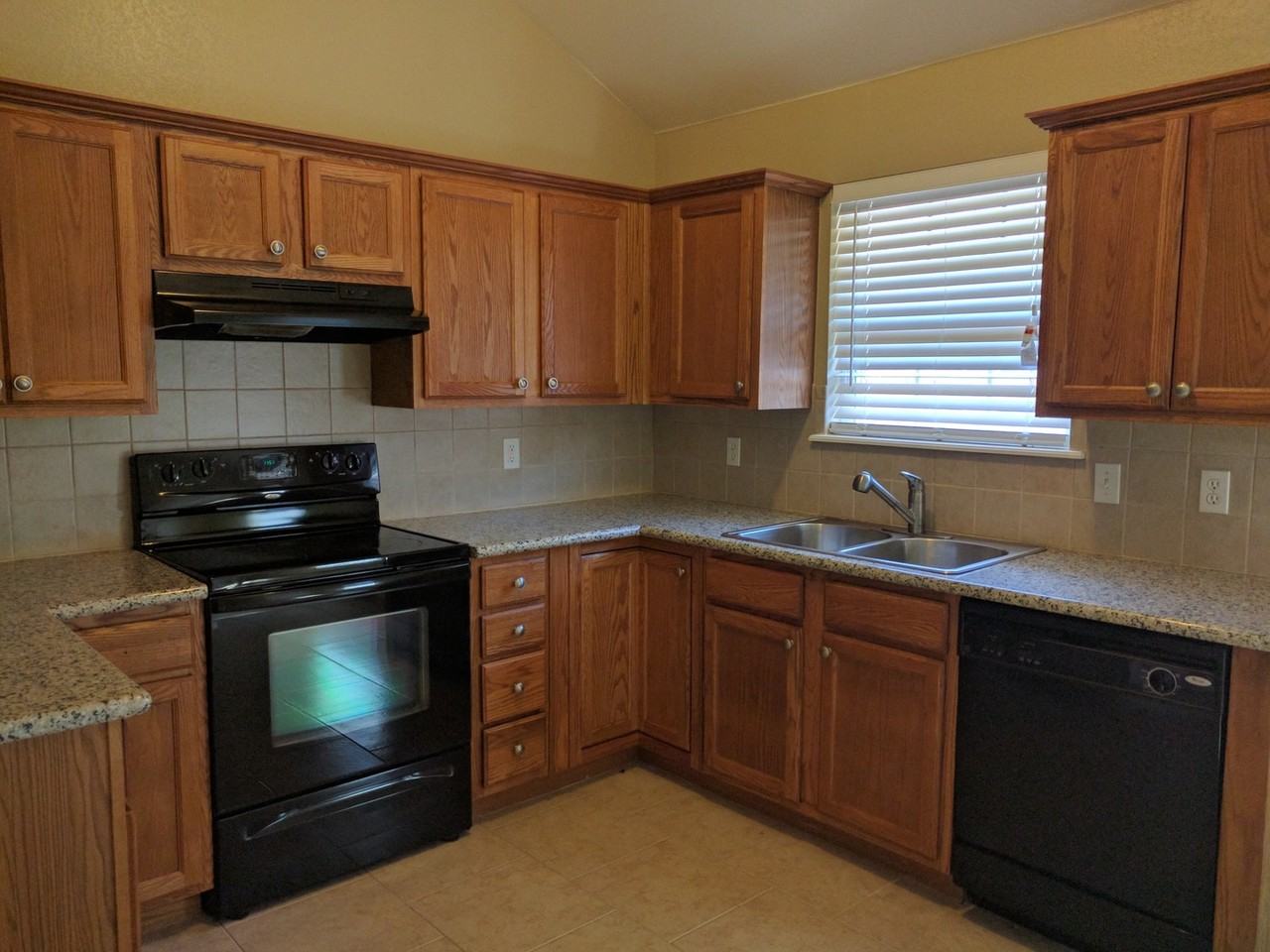 416 Cherokee Gate Dr - Photo 6 of 13