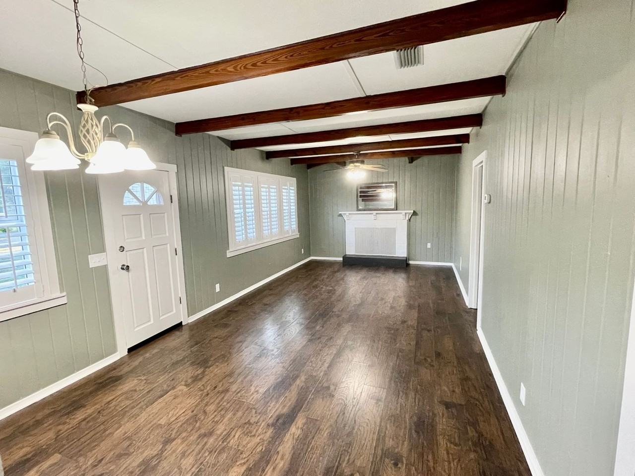 2115 Belvedere Ave - Photo 3 of 8