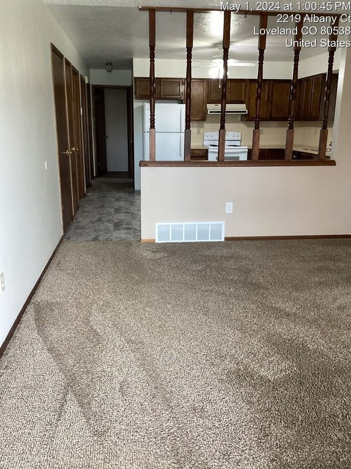 2219 Albany Ct - Photo 2 of 9