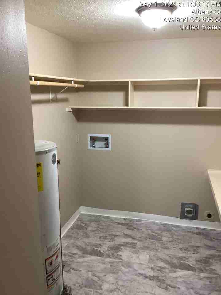 2219 Albany Ct - Photo 5 of 9