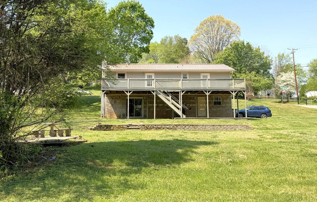 3900 Deerfield Rd - Photo 6 of 25