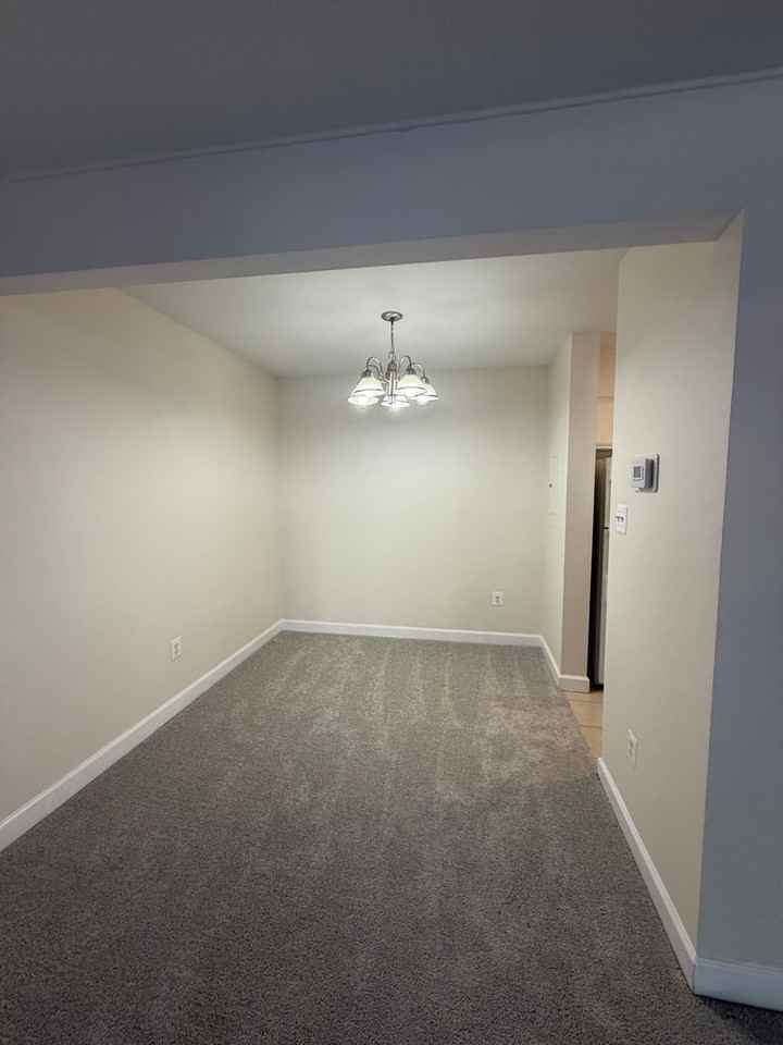 4118 Peppertree Ln - Photo 6 of 29