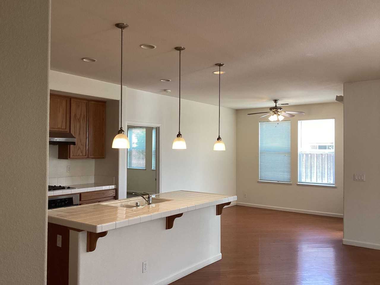 5162 W Home Ave - Photo 2 of 24